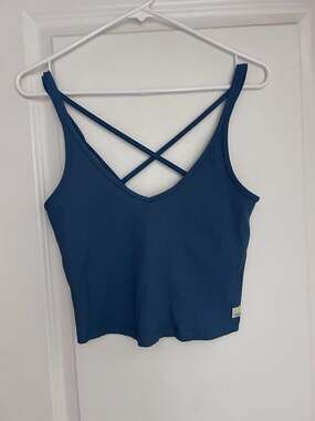 Vuori Rib Crop Tank Top  Size Medium